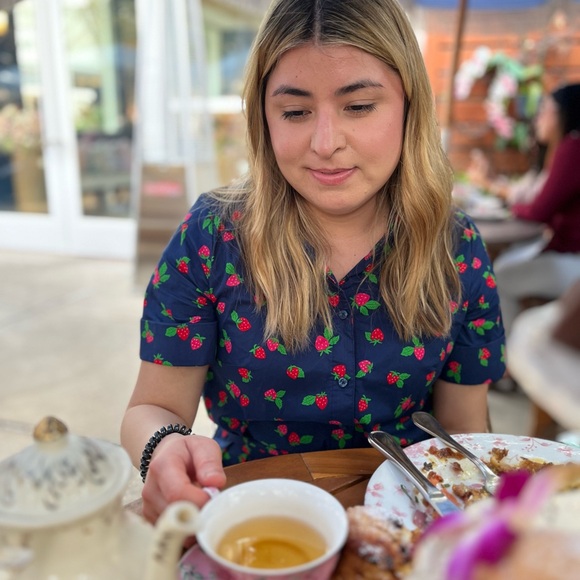 Kate Spade ♠️ strawberry shirt dress - Picture 2 of 14